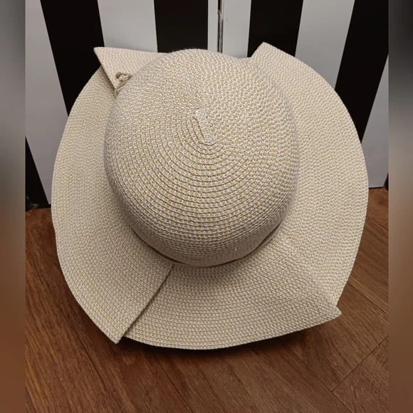 Betmar pleated straw hat - Picture 7 of 9